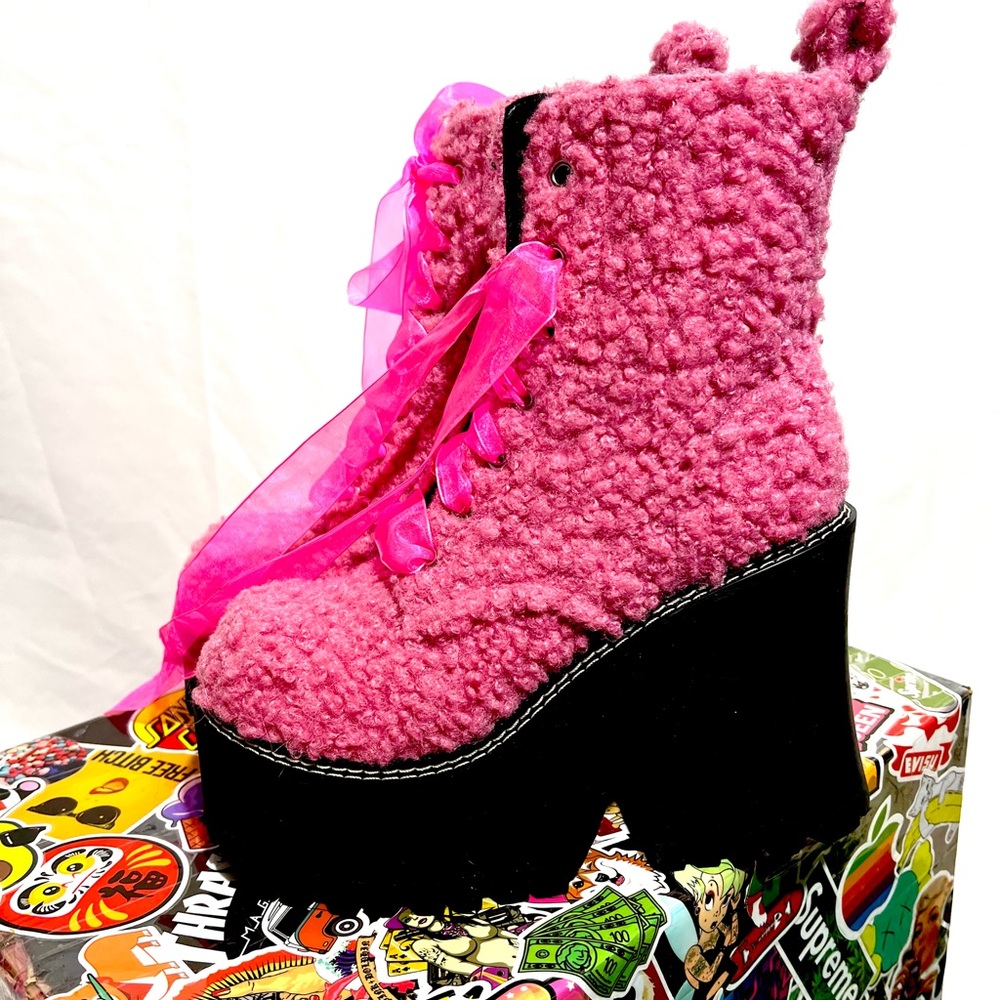 Delias for Dolls Kill!! Size 8 New in Box with seller  added ribbon laces.